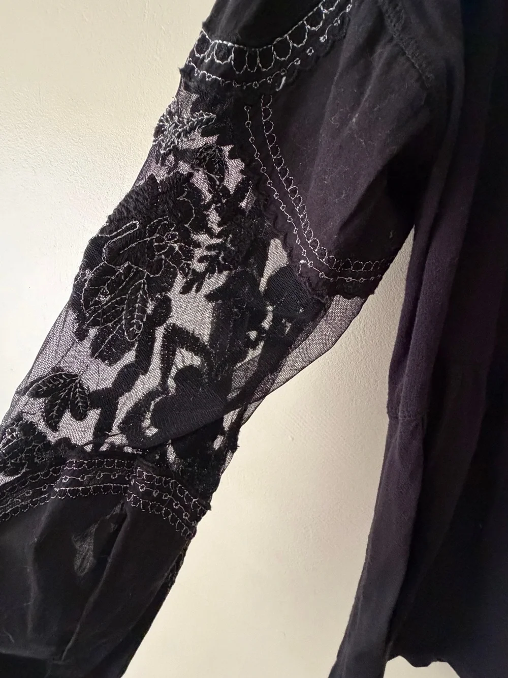 Free people Women’s Black Lace-Sleeve Peplum Top sz L 778